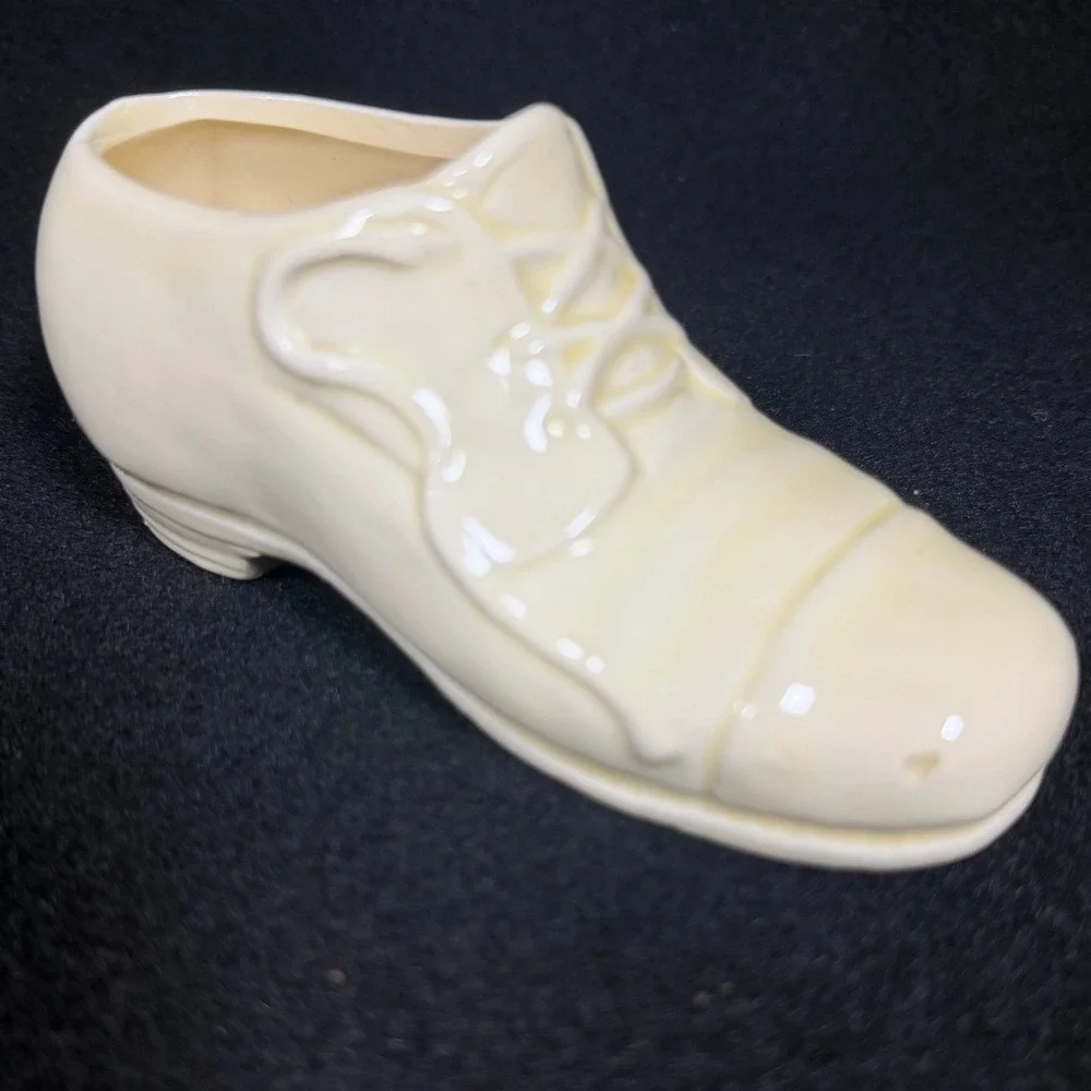 Vintage Japan Ceramic Oxford Dress Shoe Planter Trinket Dish‎ Cream Glossy